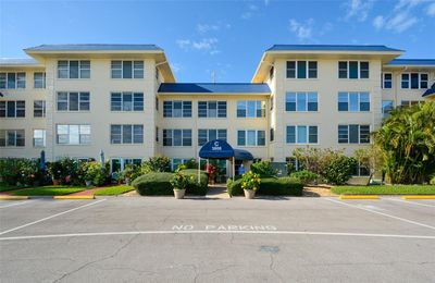 C112 - 3806 Gulf Of Mexico Drive, Condo with 2 bedrooms, 2 bathrooms and null parking in Longboat Key FL | Image 3