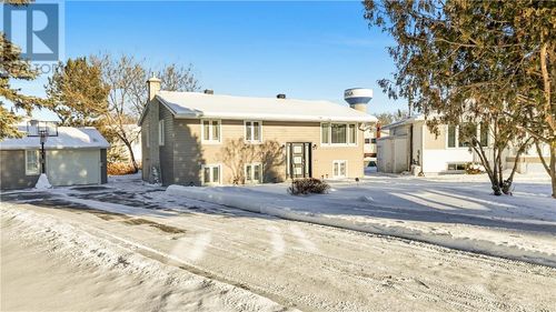 {{alt}} | Card Image