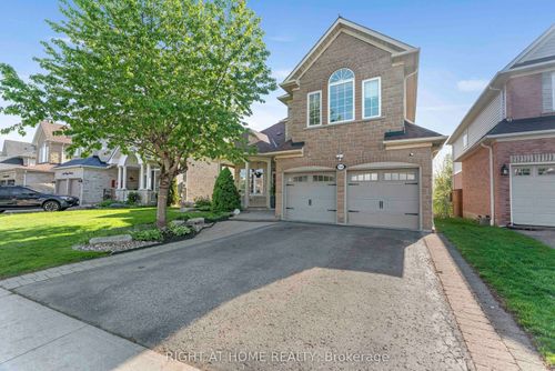 1048 Mcquay Blvd, Whitby, ON, L1P1R8 | Card Image