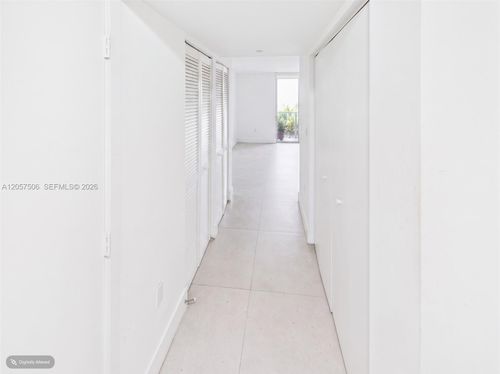 203-488 Ne 18th St, Miami, FL, 33132-1112 | Card Image
