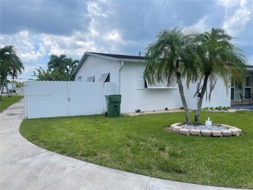 610 Nw 16th St, Homestead, FL, 33030-4041 | Card Image