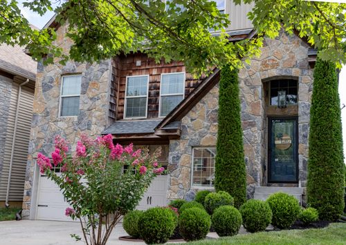 3393 Bay Springs Park, Lexington, KY, 40509 | Card Image