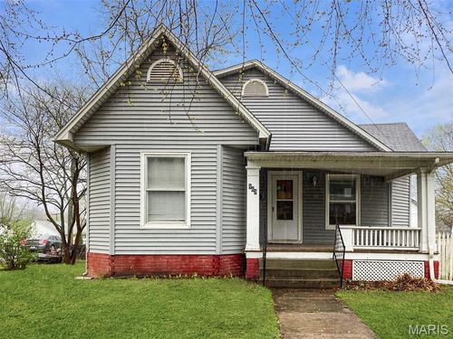869 S Redman Ave, Marshall, MO, 65340-2746 | Card Image