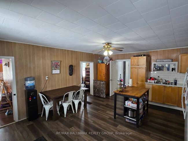 7122 Bank St, Home with 4 bedrooms, 2 bathrooms and 16 parking in Metcalfe ON | Image 9