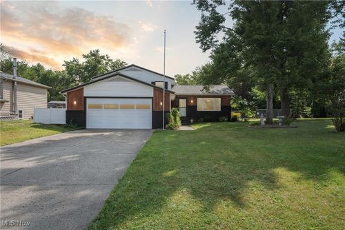 9802 S Delmonte Blvd, Streetsboro, OH, 44241-4814 | Card Image