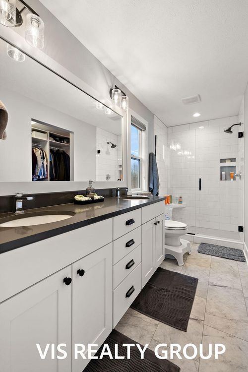 14678 Fellsway Run, Spring Lake, MI, 49456-9804 | Card Image