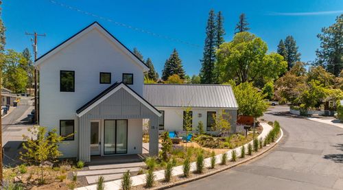 1-15 Nw St Helens Pl, Bend, OR, 97703-2643 | Card Image