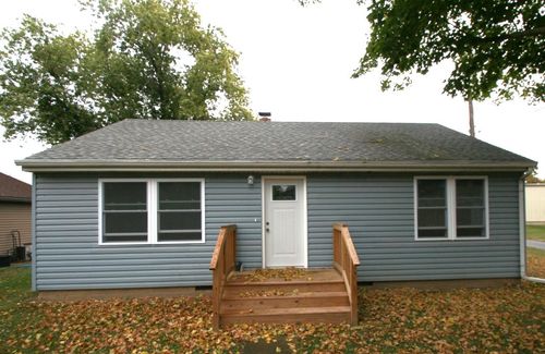 103 S Monroe St, Mackinaw, IL, 61755-7543 | Card Image