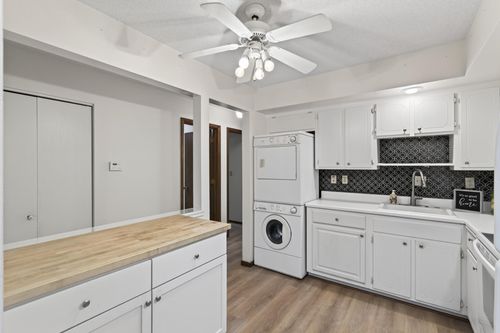 110-12600 Parkwood Dr, Burnsville, MN, 55337-3628 | Card Image