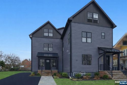 28 Irving St, Montclair, NJ, 07042-4524 | Card Image