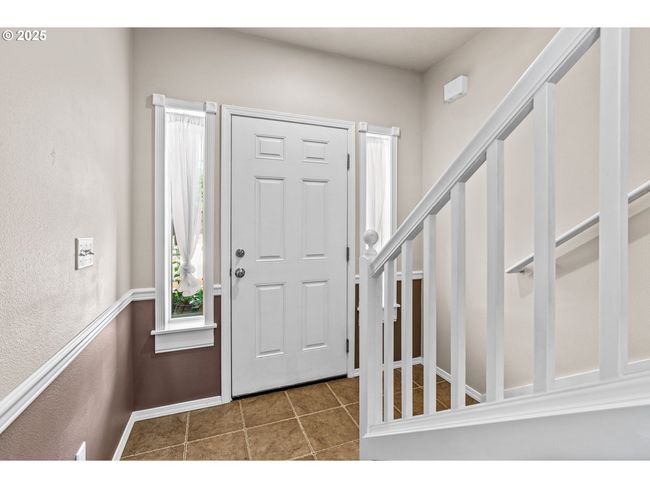 1972 Adelman Loop, House other with 3 bedrooms, 3 bathrooms and 2 parking in Eugene OR | Image 4