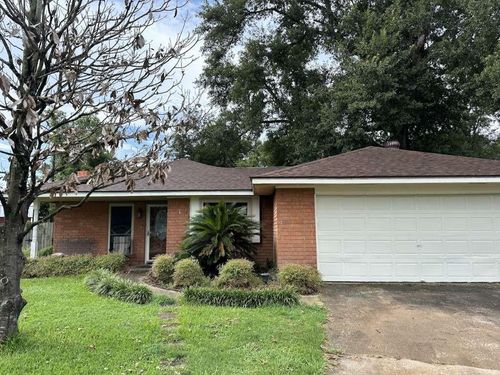 718 Westbury St, West Orange, TX, 77630-6018 | Card Image