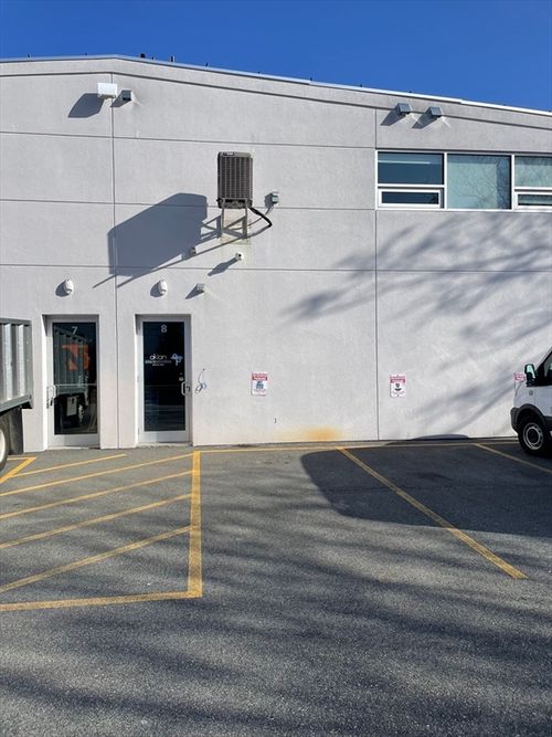 ste-8-586 Pleasant St, Watertown, MA, 02472-2678 | Card Image