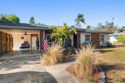 3945 Edgewood Ave, FORT MYERS, FL, 33916-1005 | Card Image