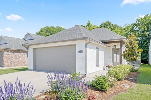 124 Twin Meadow Ln, Lafayette, LA, 70508-8326 | Card Image