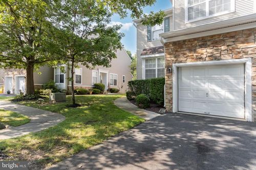 1401 Yarrow Cir, DAYTON, NJ, 08810-2432 | Card Image