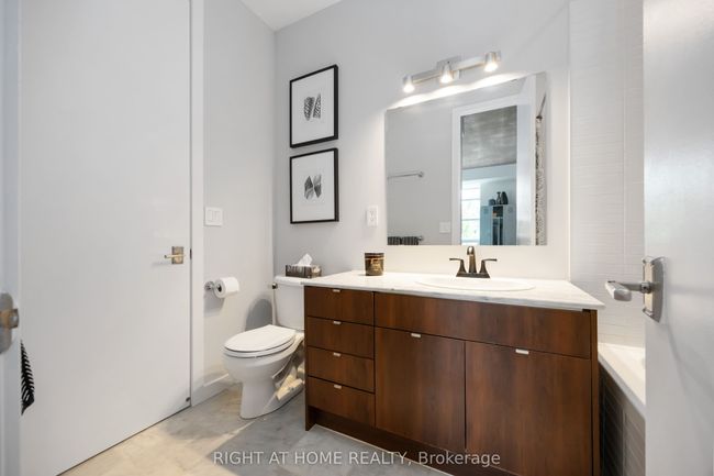 209 - 23 Brant St, Condo with 2 bedrooms, 1 bathrooms and 1 parking in Toronto ON | Image 16