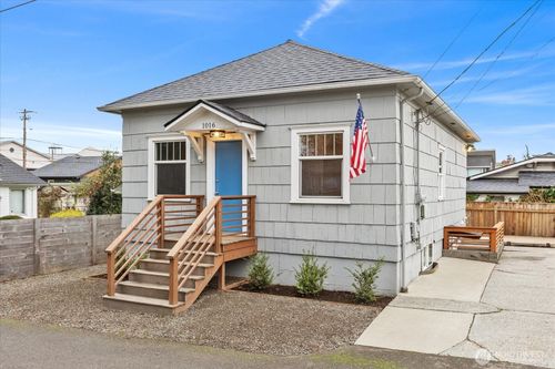 1016 Rockefeller Ave, Everett, WA, 98201-1548 | Card Image