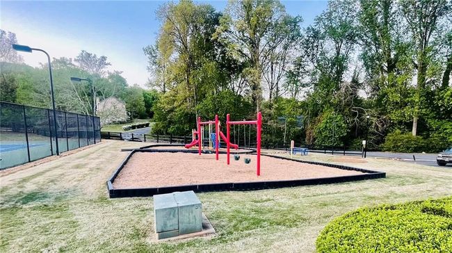 7675 Lanier View Rdg, House other with 3 bedrooms, 2 bathrooms and 2 parking in Cumming GA | Image 62