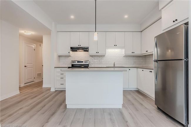 B025 - 142 Foamflower Pl, Townhouse with 3 bedrooms, 2 bathrooms and 1 parking in Waterloo ON | Image 15