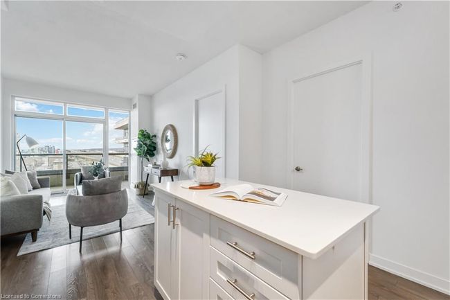 807 - 550 N Service Rd, House attached with 2 bedrooms, 2 bathrooms and 1 parking in Grimsby ON | Image 9