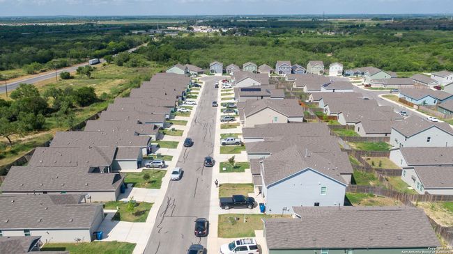 7119 Satellite Way, House other with 3 bedrooms, 2 bathrooms and null parking in San Antonio TX | Image 25