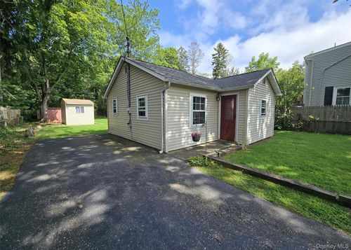 1439 Ocean Ave, Bohemia, NY, 11716-1915 | Card Image