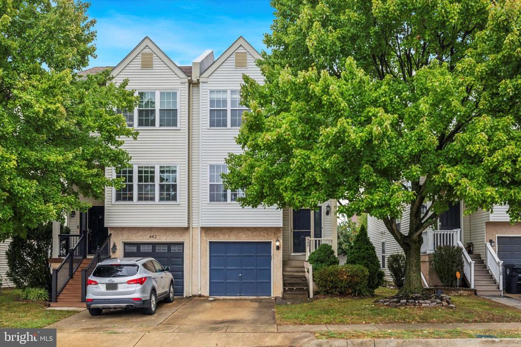 Pleasant Valley Dr, Conshohocken, PA 19428