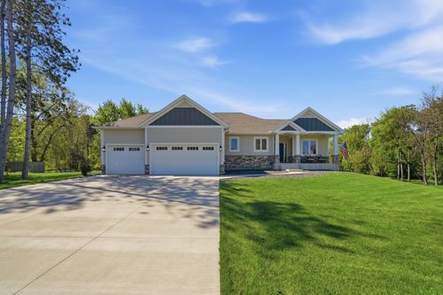 25155 Glen Rd, Excelsior, MN, 55331-8553 | Card Image