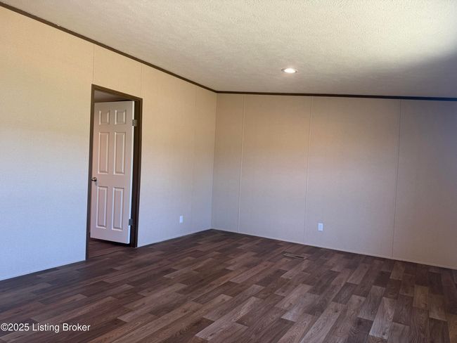 42 Beech St, House other with 4 bedrooms, 2 bathrooms and null parking in Smiths Grove KY | Image 18