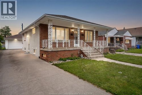 1639 Langlois Ave, Windsor, ON, N8X4M4 | Card Image