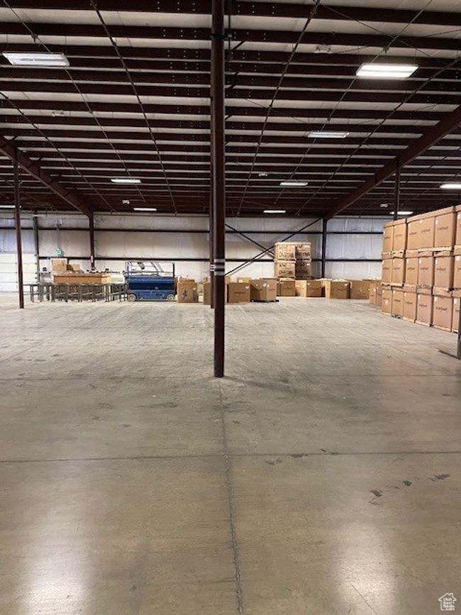 Warehouse interior. | Image 11
