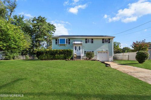 42 Georgian Blvd, Jackson, NJ, 08527-2551 | Card Image