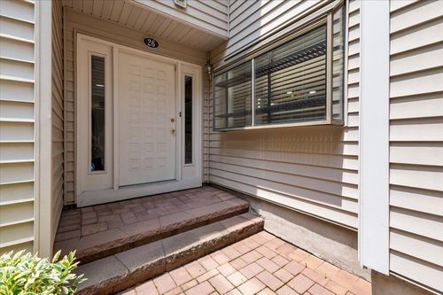 26 Chestnut Ln, Woodbury, NY, 11797-1911 | Card Image