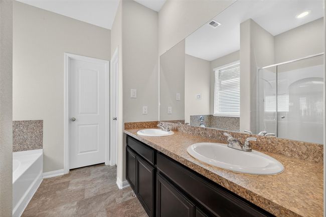 7615 Nevaeh Crest Path, House other with 3 bedrooms, 2 bathrooms and 2 parking in Houston TX | Image 28