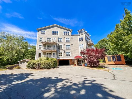 suite-105-476 Main Condo Corp 22, Unit 3, Level 1 Street, Mahone Bay, NS, B0J2E0 | Card Image