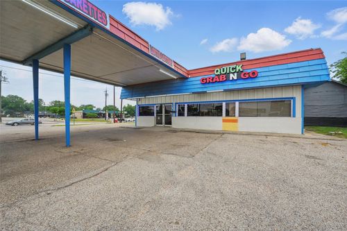 100 S Kaufman St, Ennis, TX, 75119-4821 | Card Image