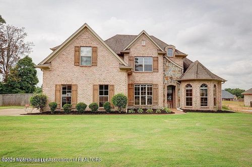 9611 Nielsen Dr, Olive Branch, MS, 38654-4305 | Card Image