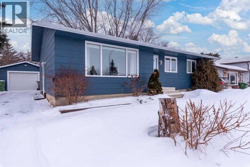 3008 48 Ave, Lloydminster, SK, S9V1C6 | Card Image