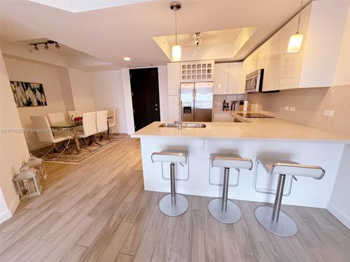 apt-2611-999 Sw 1st Ave, Miami, FL, 33130-3490 | Card Image