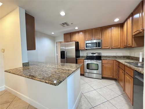 301-808 3rd Ave W, BRADENTON, FL, 34205-8667 | Card Image