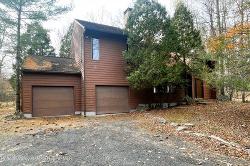 12 Fern Ln, Shokan, NY, 12481-5302 | Card Image