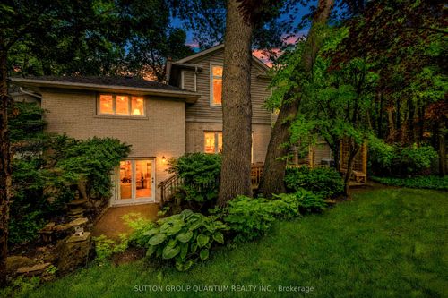 347 Pinetree Way, Mississauga, ON, L5G2R4 | Card Image