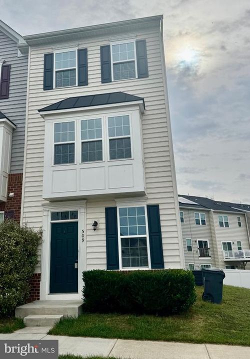 509 Rolling Valley Dr, FREDERICKSBURG, VA, 22405-1208 | Card Image