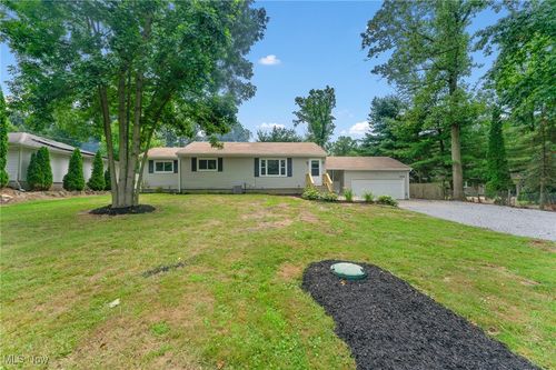 2687 Lewis Seifert Rd, Hubbard, OH, 44425-1018 | Card Image