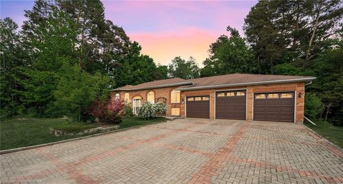 35 Pine Park Blvd, Everett, ON, L0M1J0 | Card Image