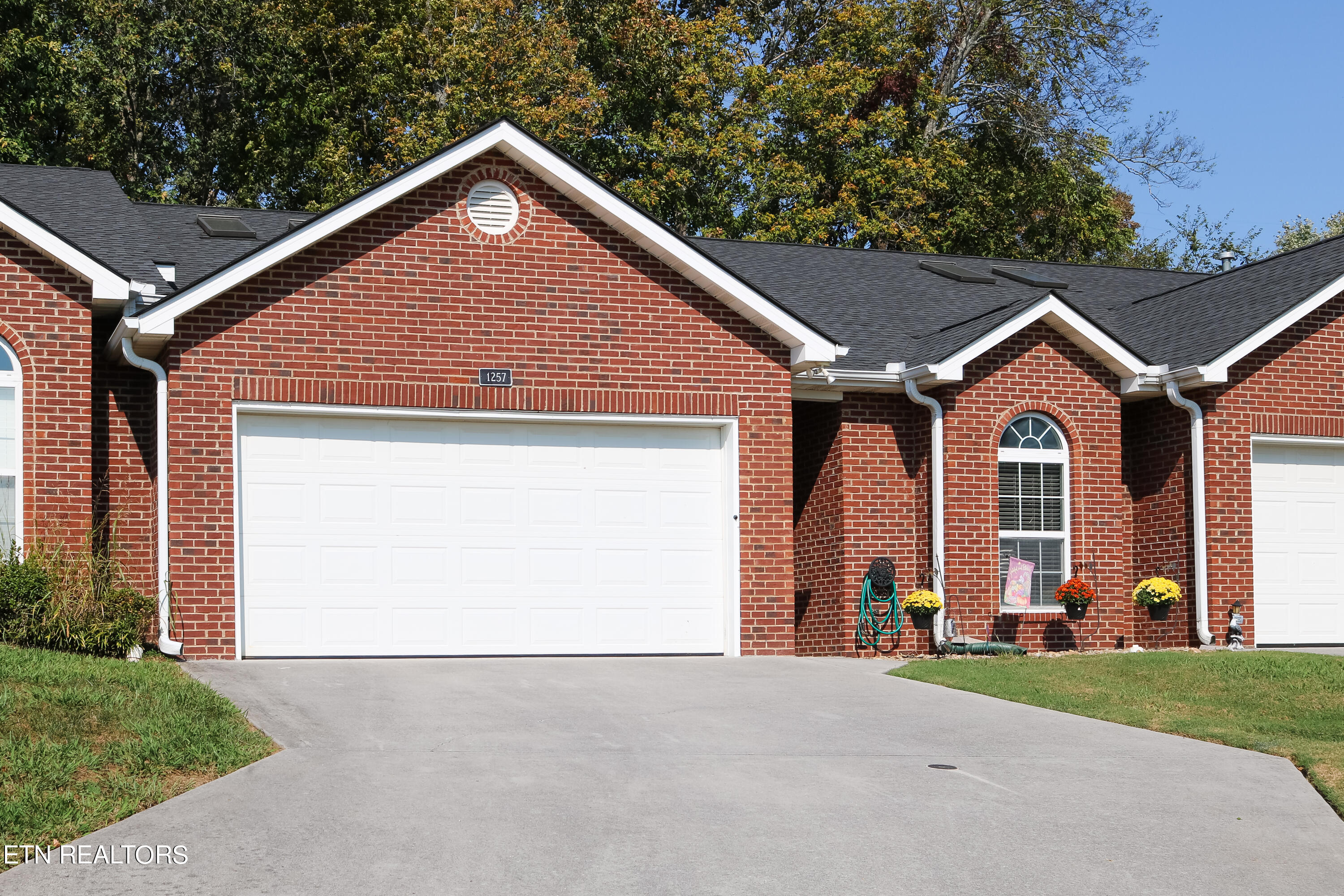 Harbin Ridge Ln, Knoxville, TN 37909