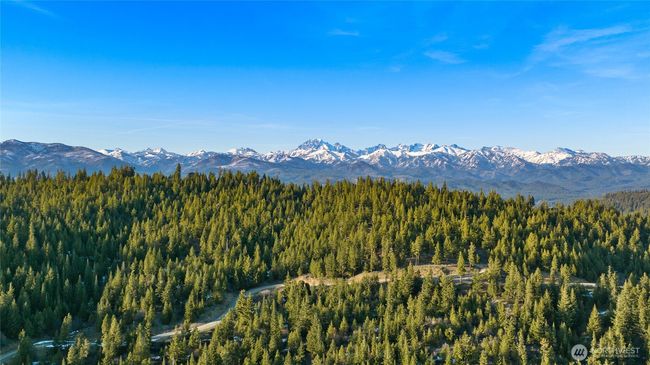 230 acres to explore and enjoy! | Image 13