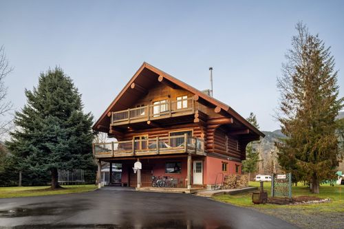 {{alt}} | Card Image