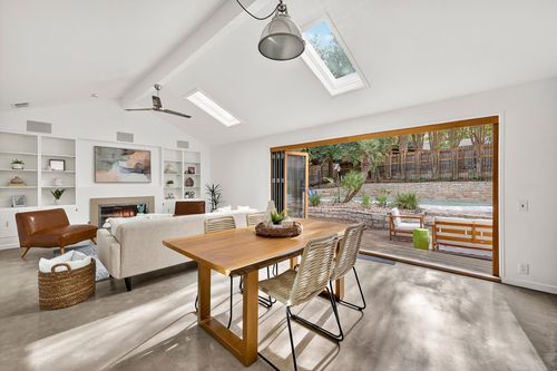 2202 Cypress Pt E, Austin, TX, 78746-7223 | Card Image